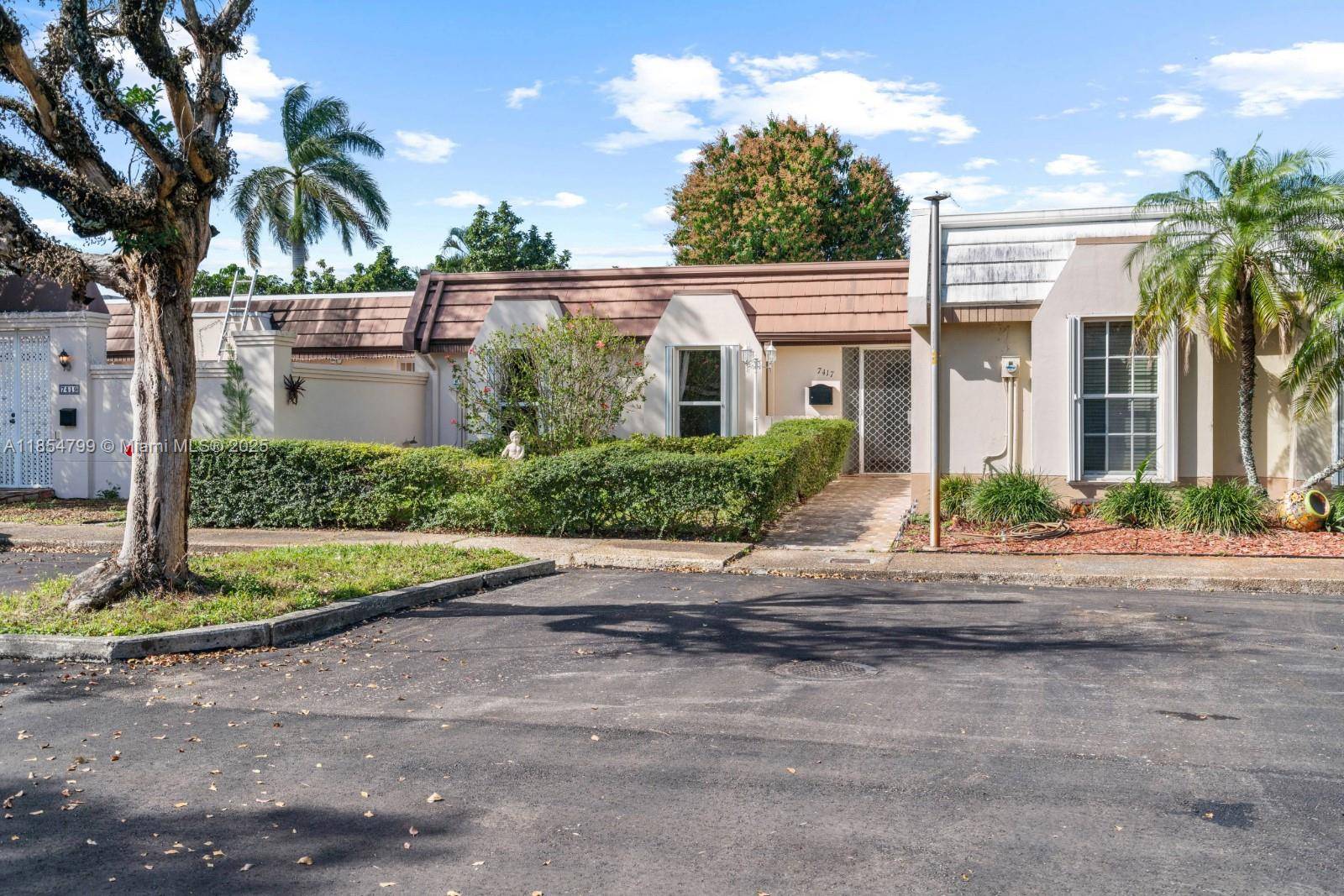 Seller willing to contribute 5k to buyers closing costs !