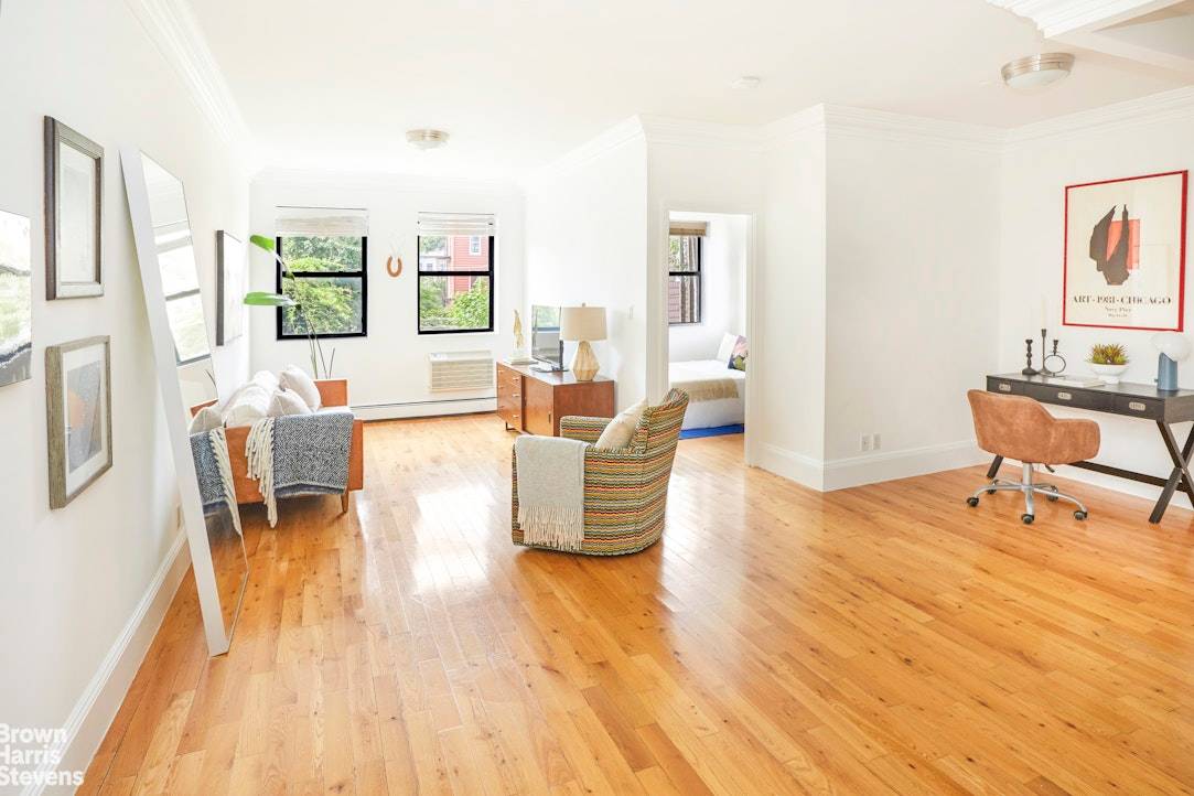 This sun drenched 1 bedroom, 1 bath condo, with its coveted northwest exposure, is bathed in natural light throughout the day.