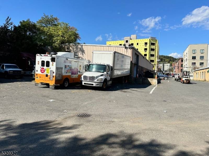 A unique property with great potential for redevelopment in Paterson's Area 11.