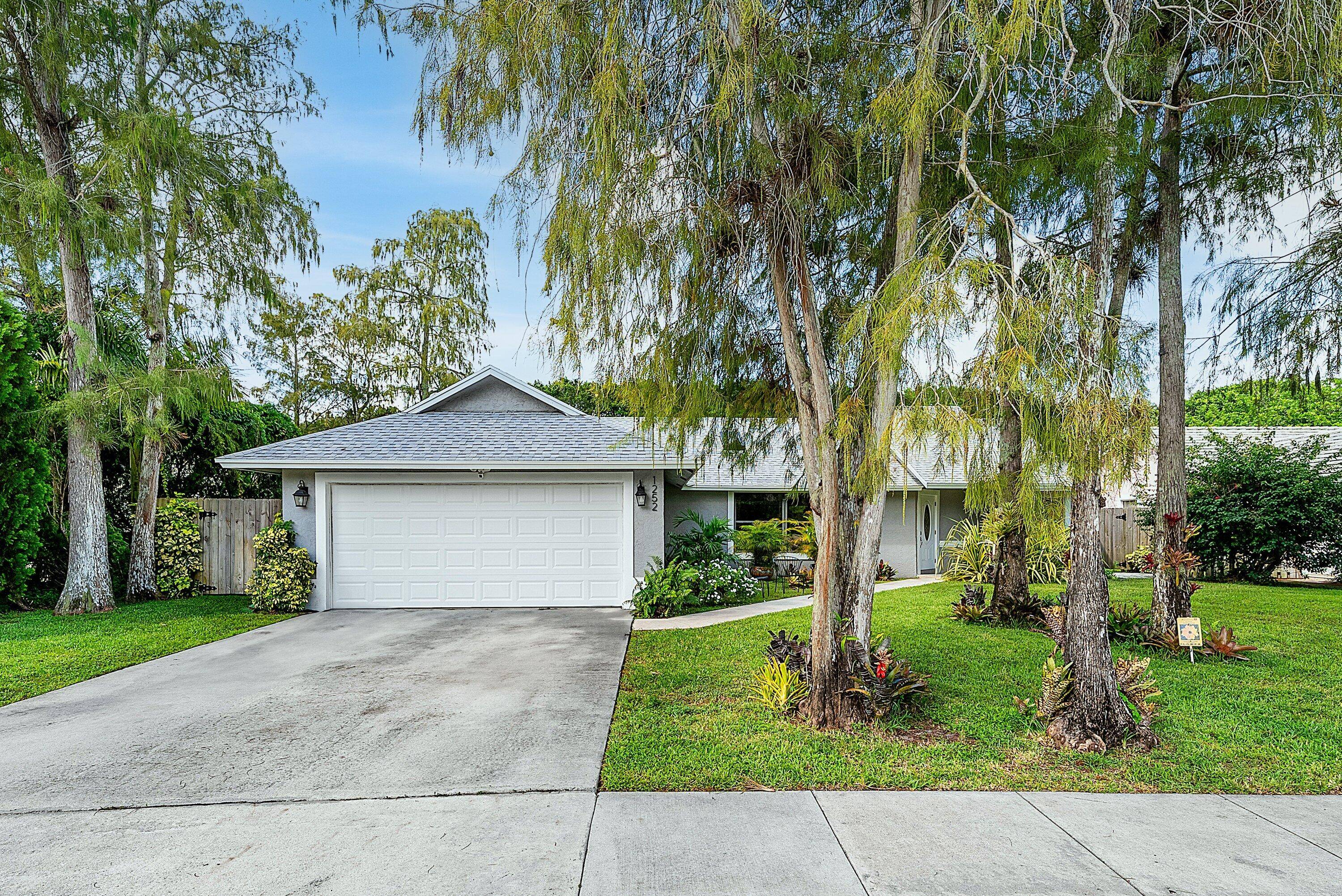 Beautifully remodeled 3 bedroom, 2 bathroom home for rent in the heart of Wellington, FL, ideally located close to all equestrian venues, top rated schools, restaurants, and shopping.