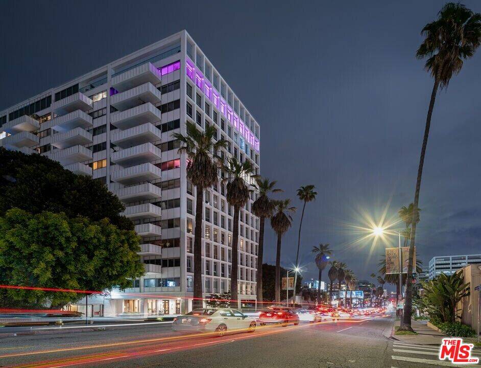 7135 Hollywood Blvd 1BR Hollywood Hills East La