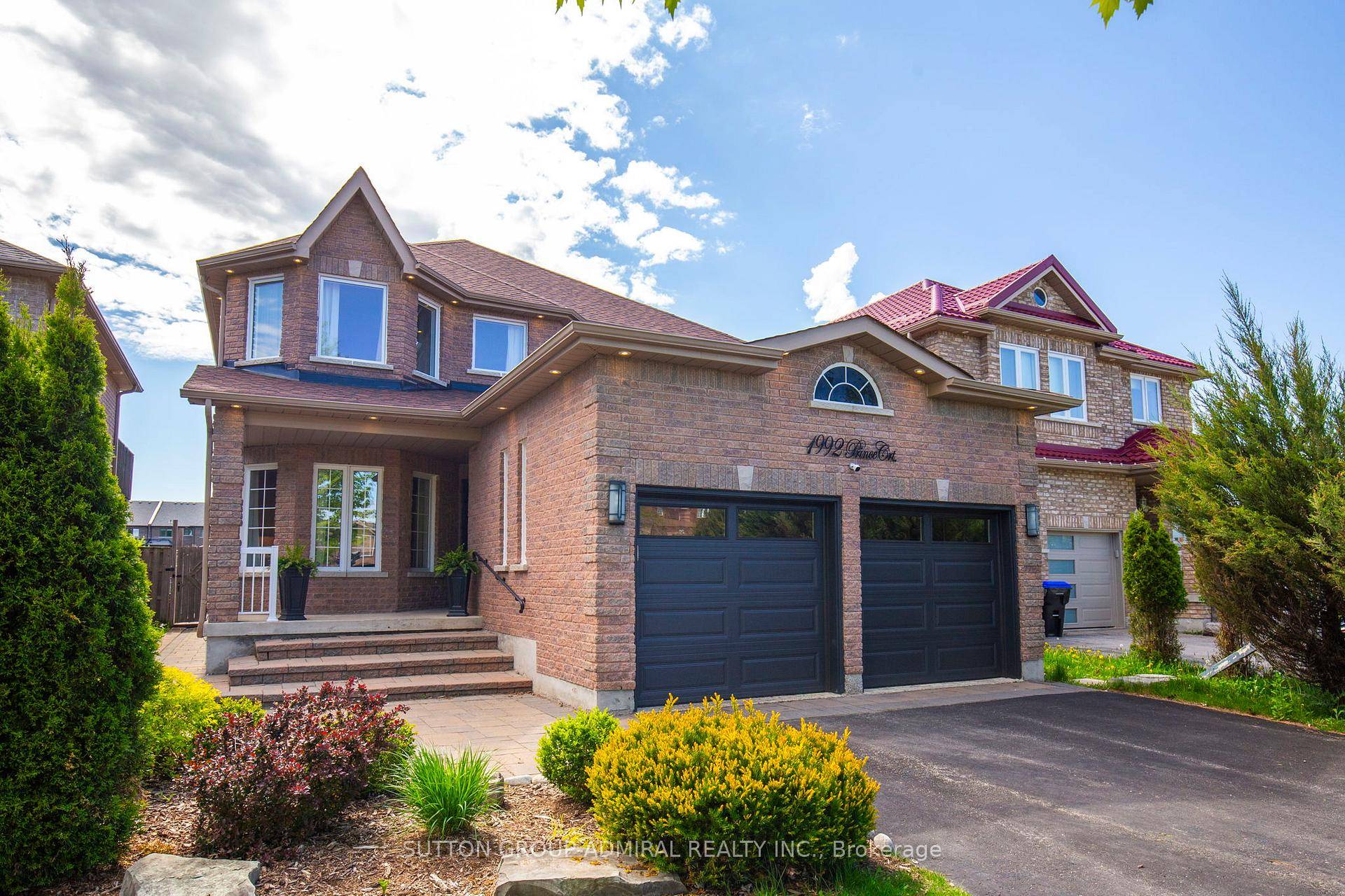 Welcome To 1992 Prince Court A Bright amp ; Spacious Home Nestled At The End Of A Peaceful Court, Backing Onto A Tranquil Pond With No Rear Neighbours.