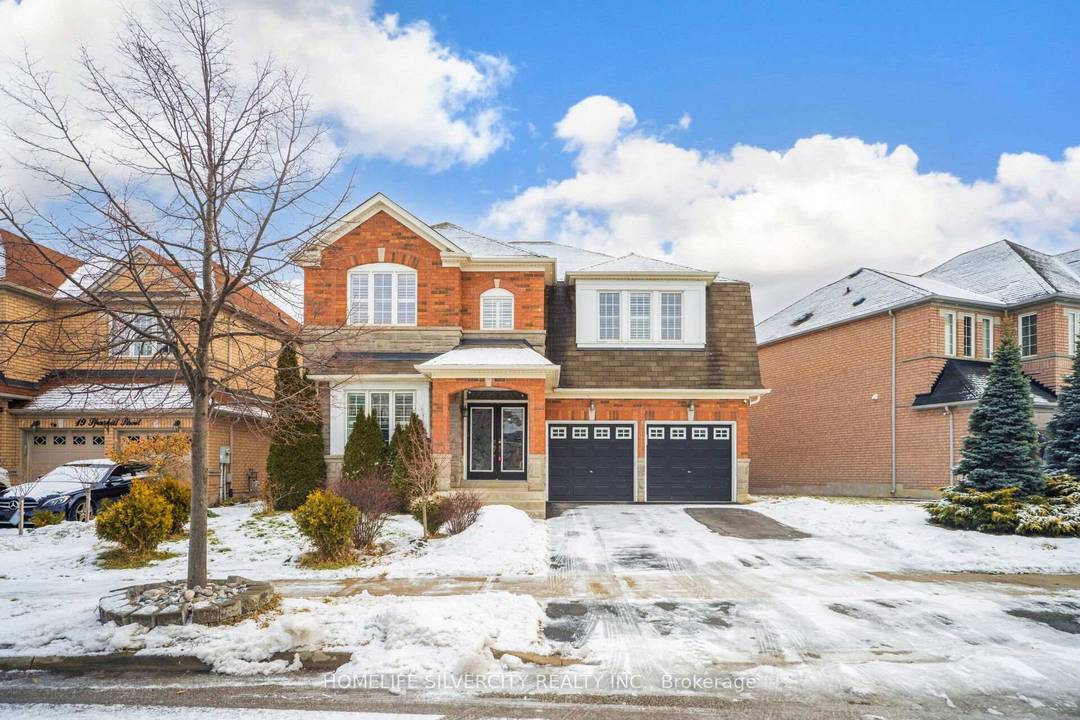 Fully Furnished beautiful 4 Bedroom 3.