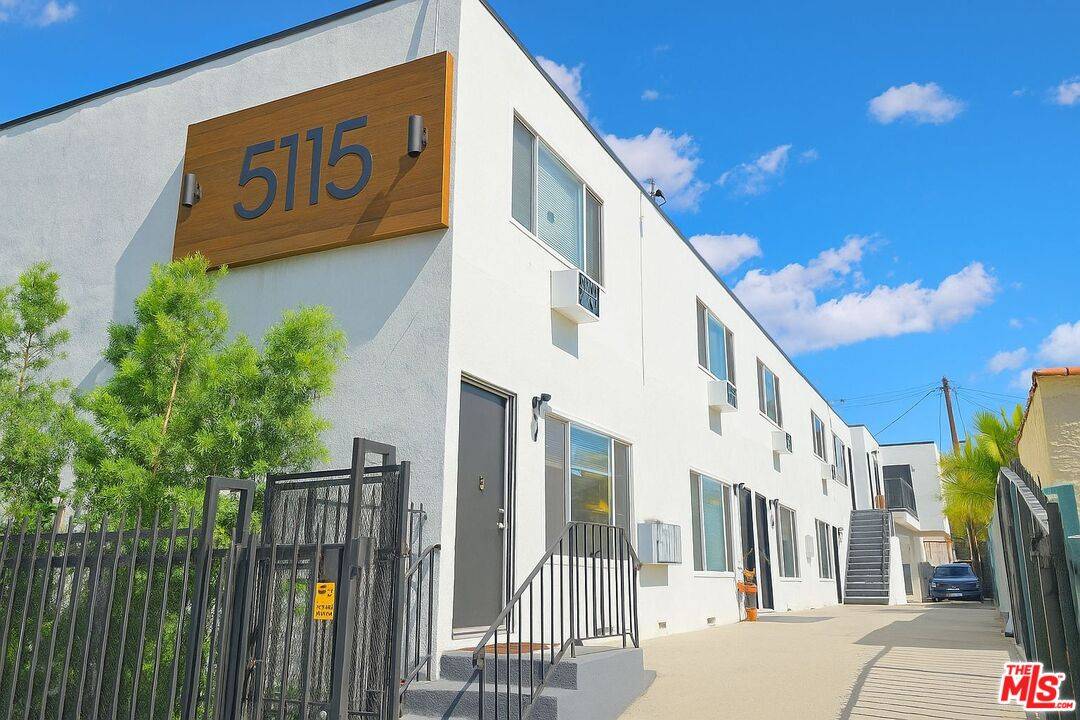 5115   Clinton St 10BR Mid Wilshire La