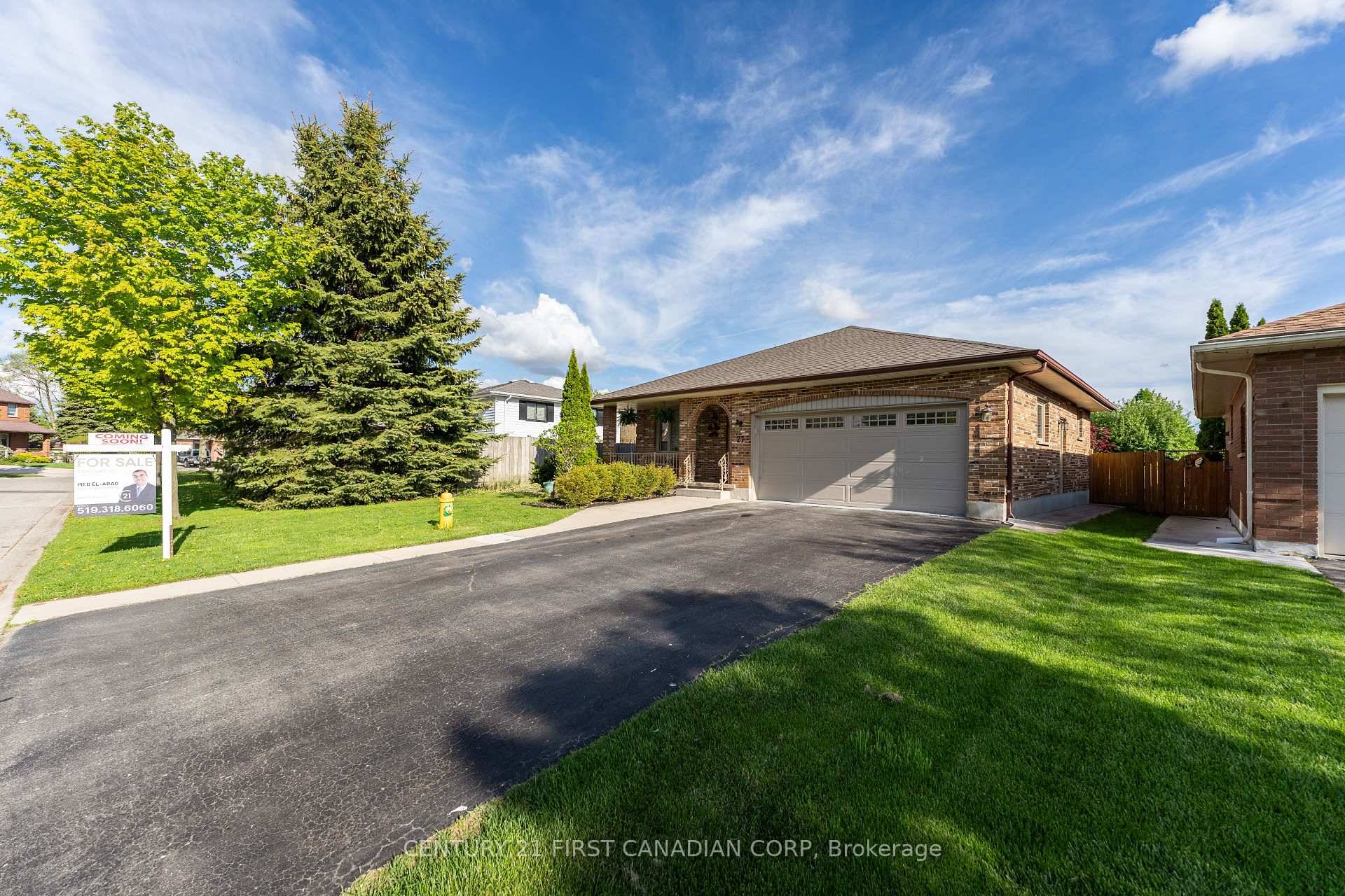 An amazing cozy home in the Highland Woods neighborhood is looking for a new owner.