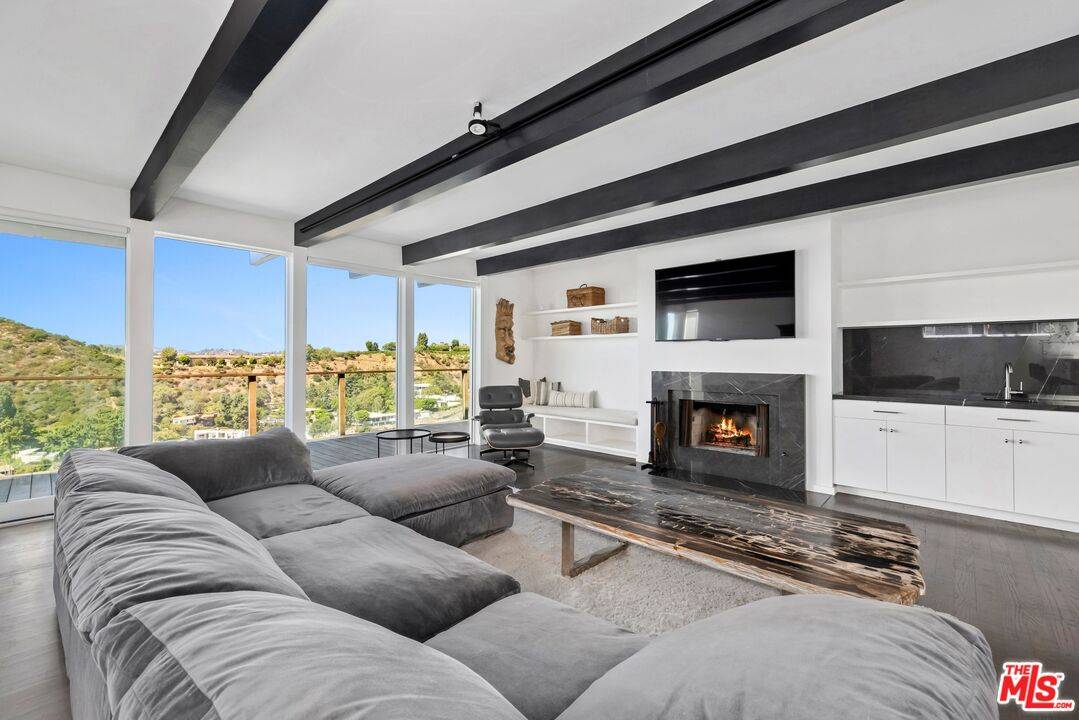 2235   Gloaming Way 2BR Beverly Hills Post Office | B.H.P.O. La