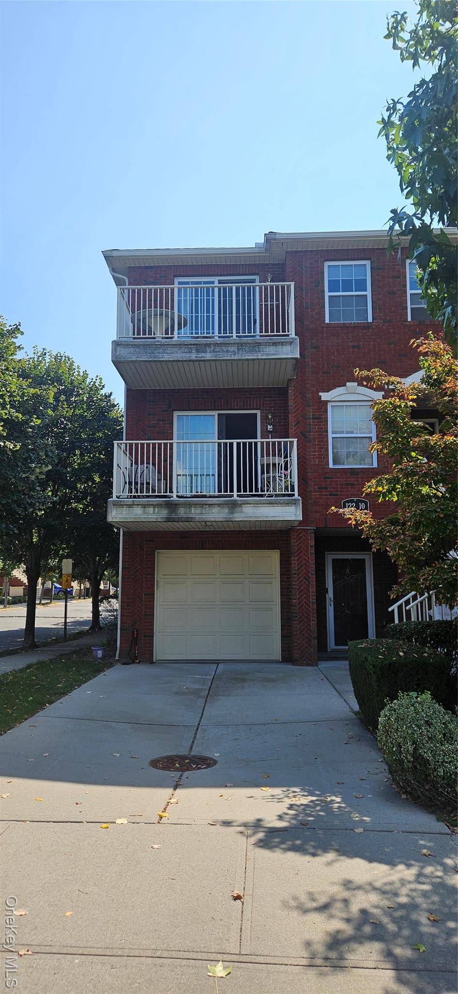 Discover this charming waterfront property featuring 2 bedrooms amp ; 1 bathroom, and enjoy a breathtaking water view.