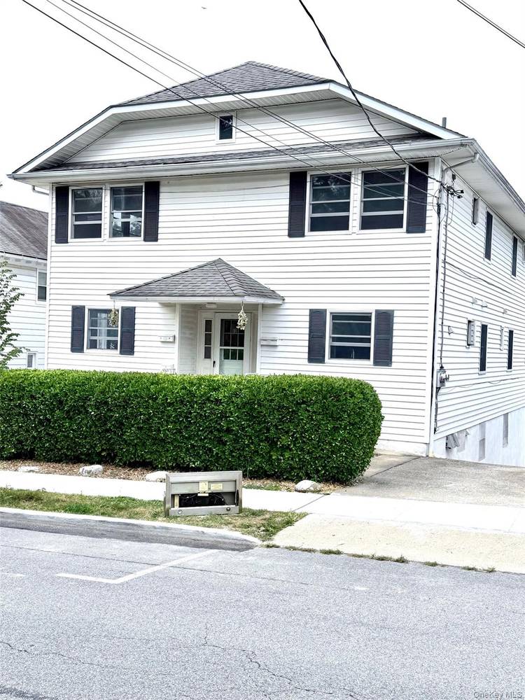 This well maintained 3 Bedroom, 2.