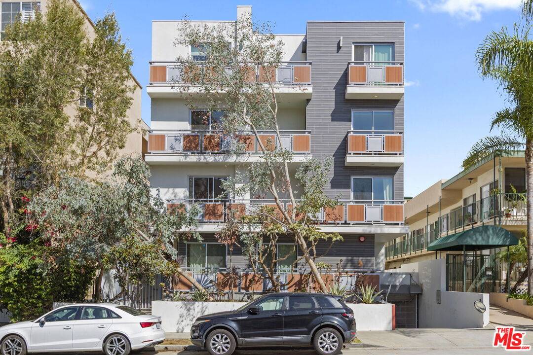 11715   Goshen Ave 3BR Brentwood La