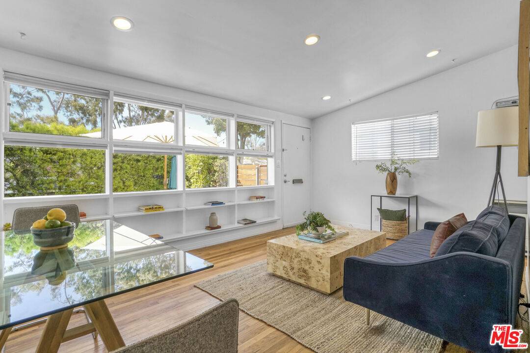 2404  Ocean Park Blvd Santa Monica La