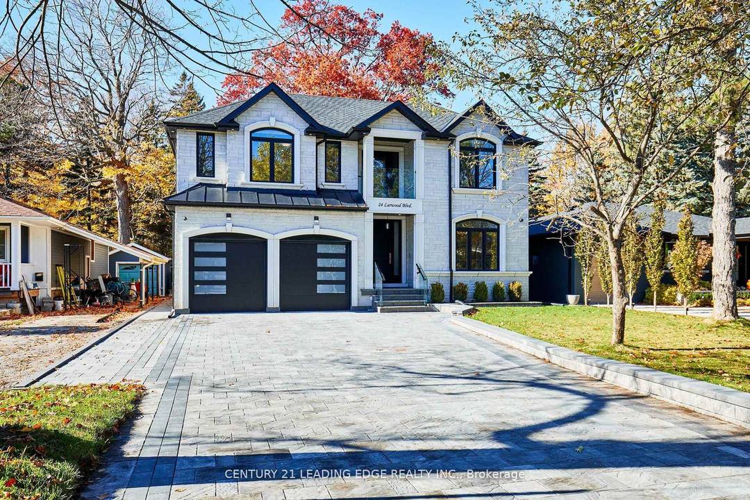 Exceptional custom built Luxury Home on Expansive Forest Backed Lot in the quiet amp ; desired neighbourhood of Cliffcrest !