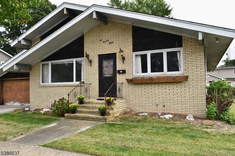 Looking for one floor living ?