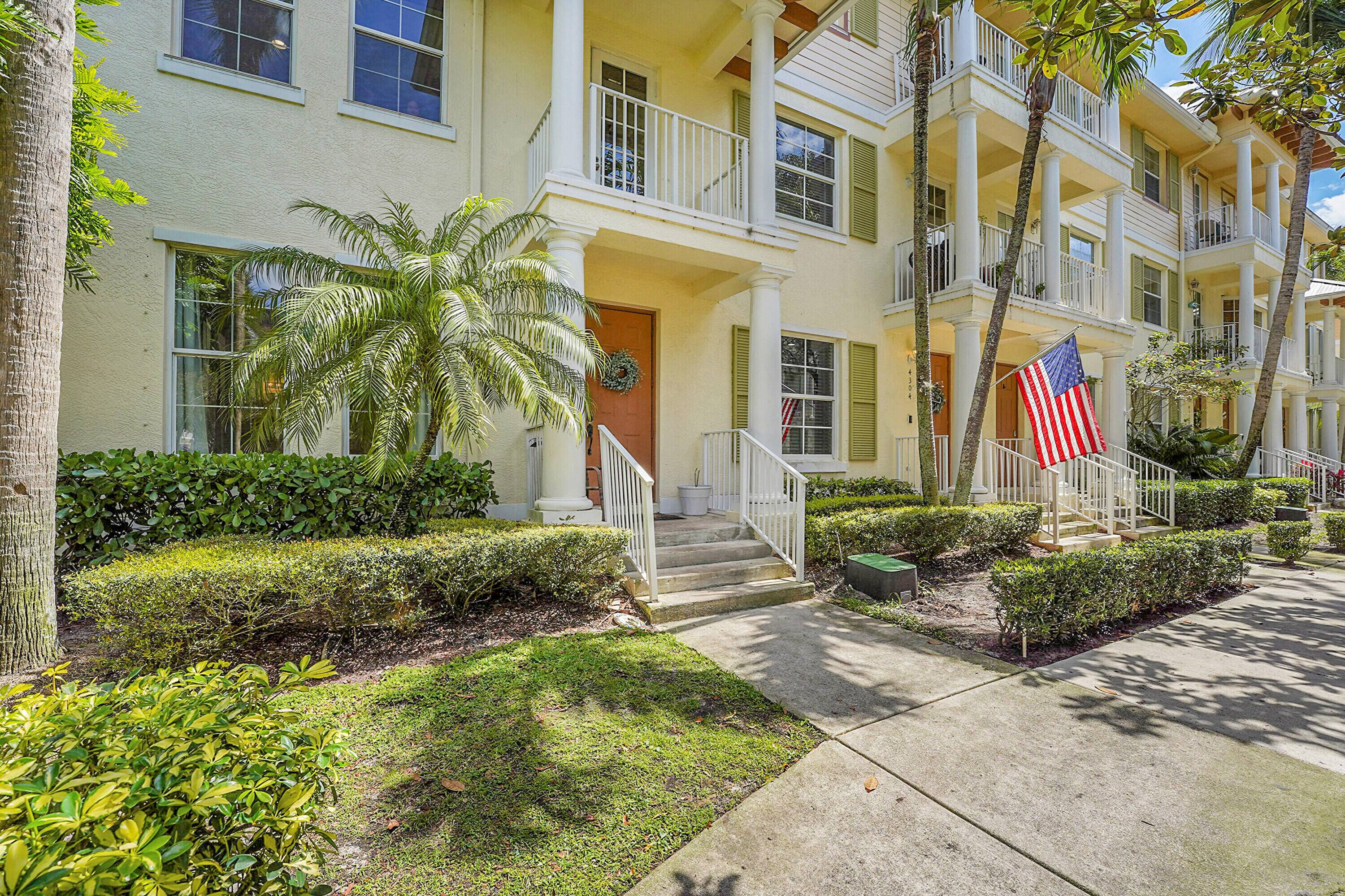Discover the potential of this beautiful end unit townhouse located in the heart of Jupiter, Florida.