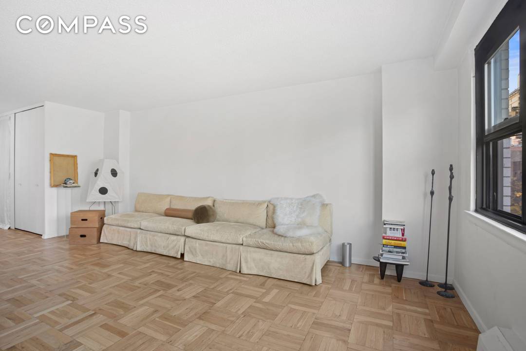 Welcome to this sunny and spacious alcove studio in The Rutherford, a well maintained full service co op ideally positioned on one of Gramercy s most quiet, tree lined blocks.