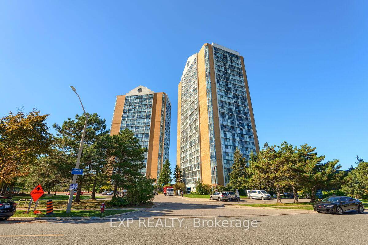Renovated 2 Bdrm amp ; 2 Wshrm Condo In 'Sought After' Anaheim Towers, Prime Mississauga Location, Open Concept, New Laminate Floors 2024, No Carpet, Fully Renovated Kitchen amp ; Bathrooms ...