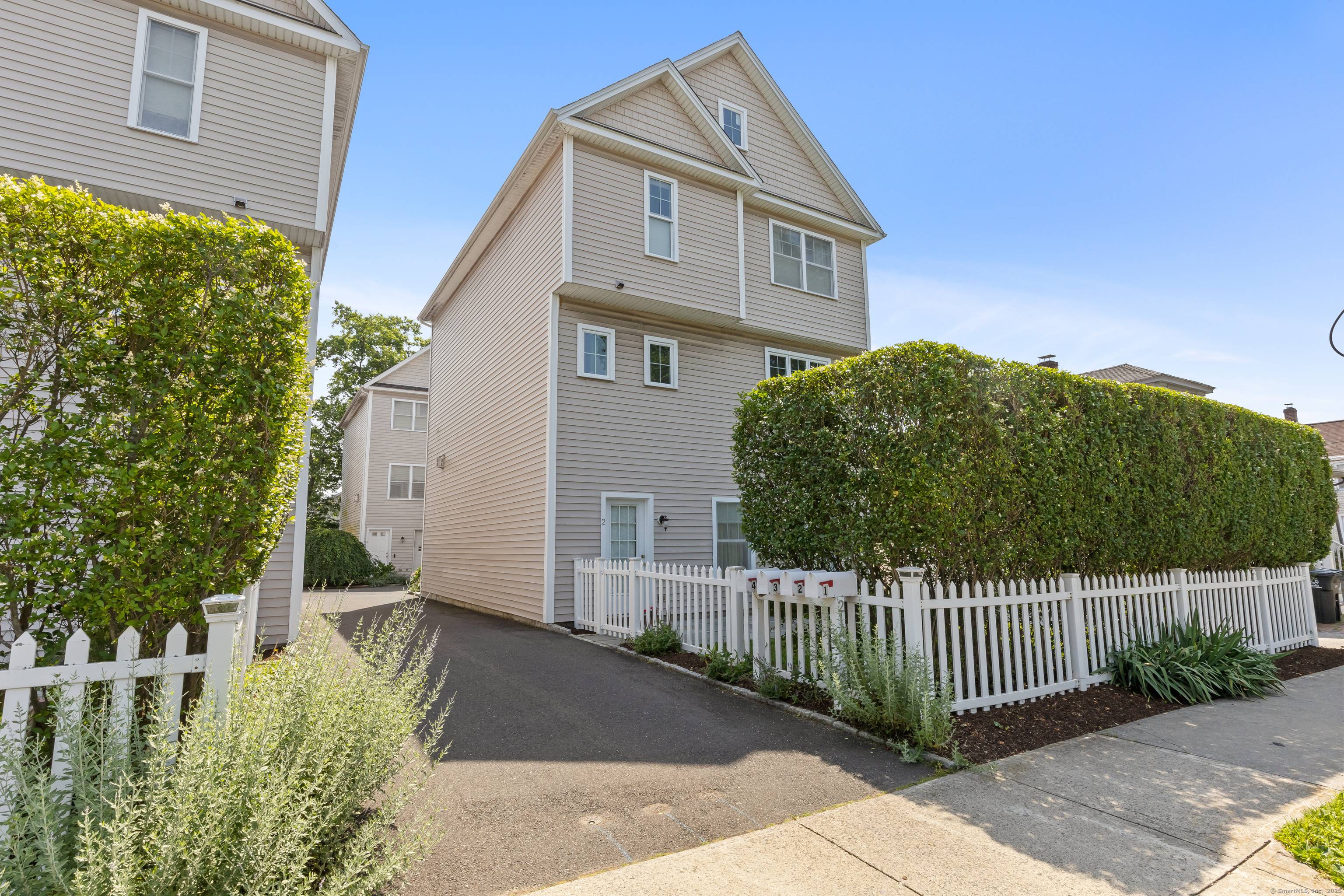 0. 5 mi to Cove Island Beach 0.