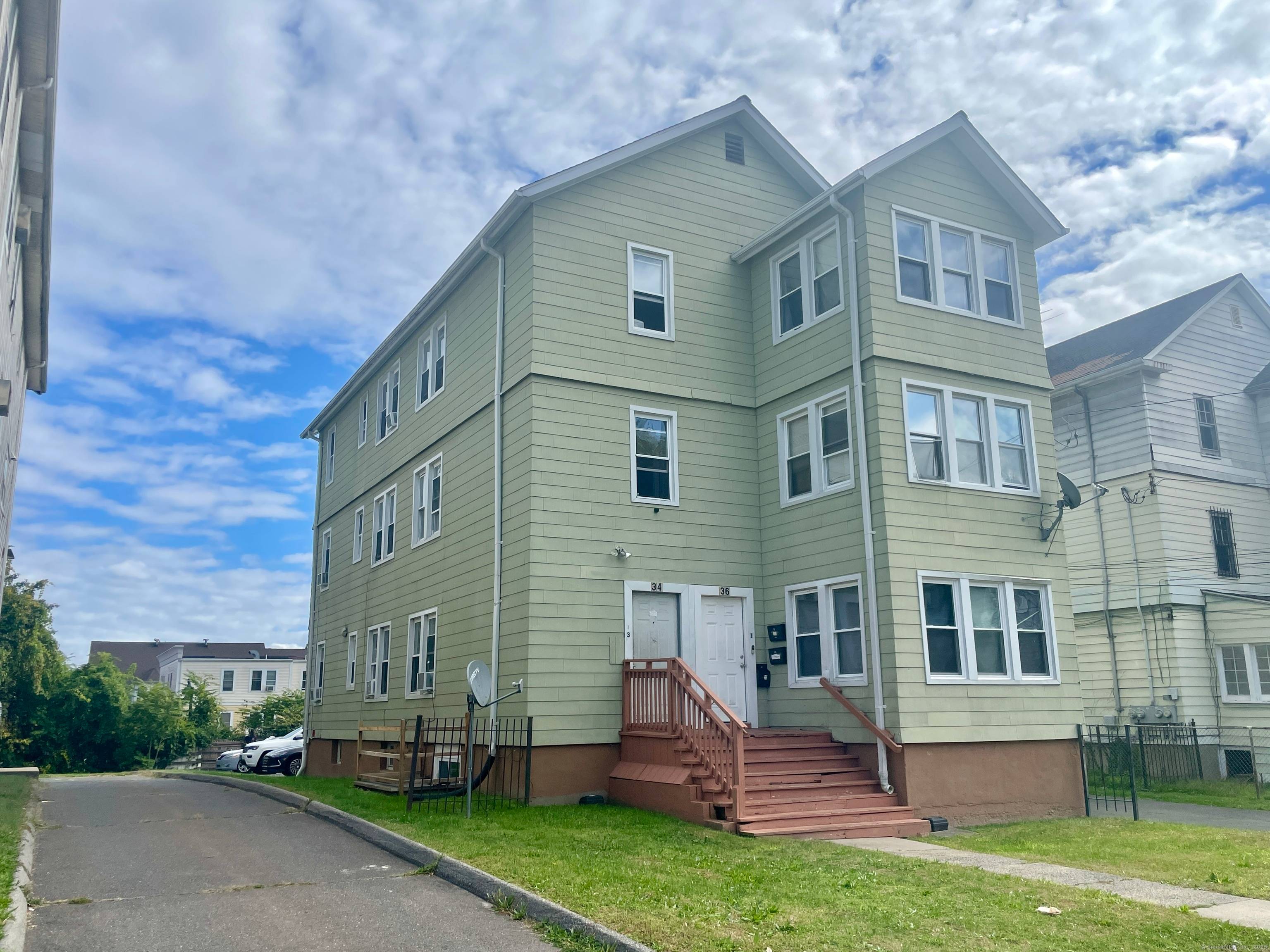 Well maintained multi family in the south end of Hartford.