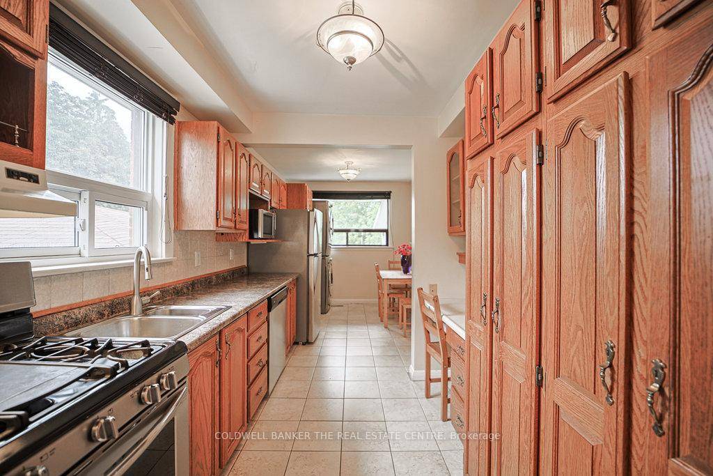Buyers, Renovators, Investors Step into a world of opportunity with this Fully Detached 1.