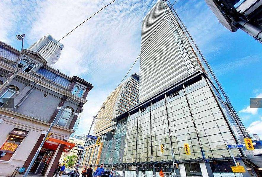 Sunrise East Facing Unobstructed One Bedroom Plus Den Unit, 590 Sq Ft With Big Balcony.