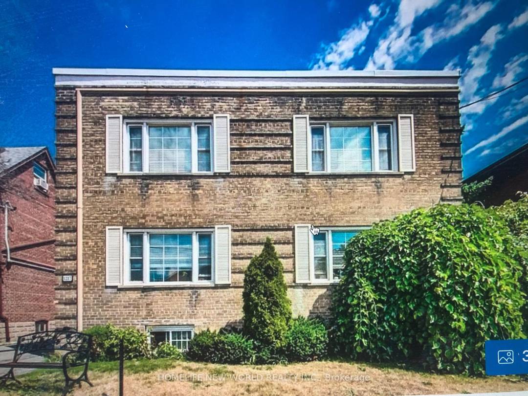 A Spacious and bright 2 bedrooms apartment on 2nd floor with south west view, about 1200 sqft.