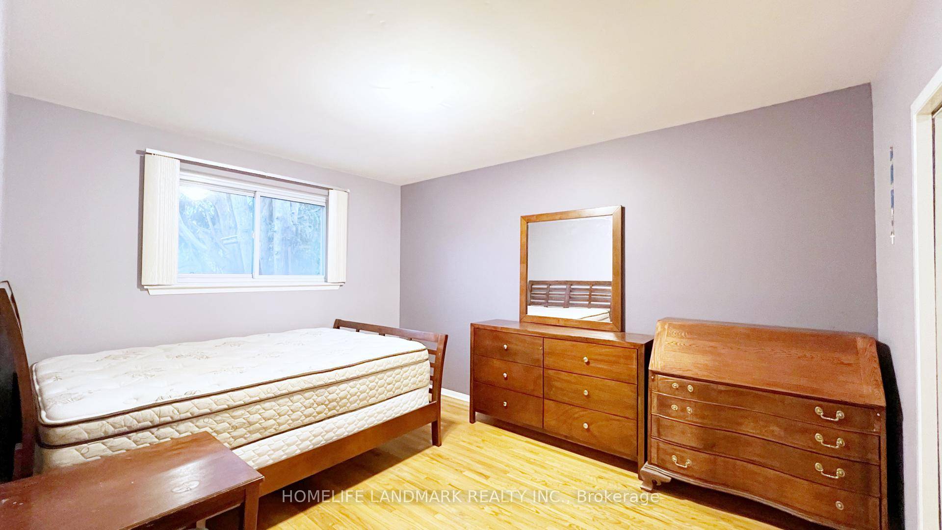 SHARED KITCHEN amp ; BATHROOM Furnished with the current furniture in the room.