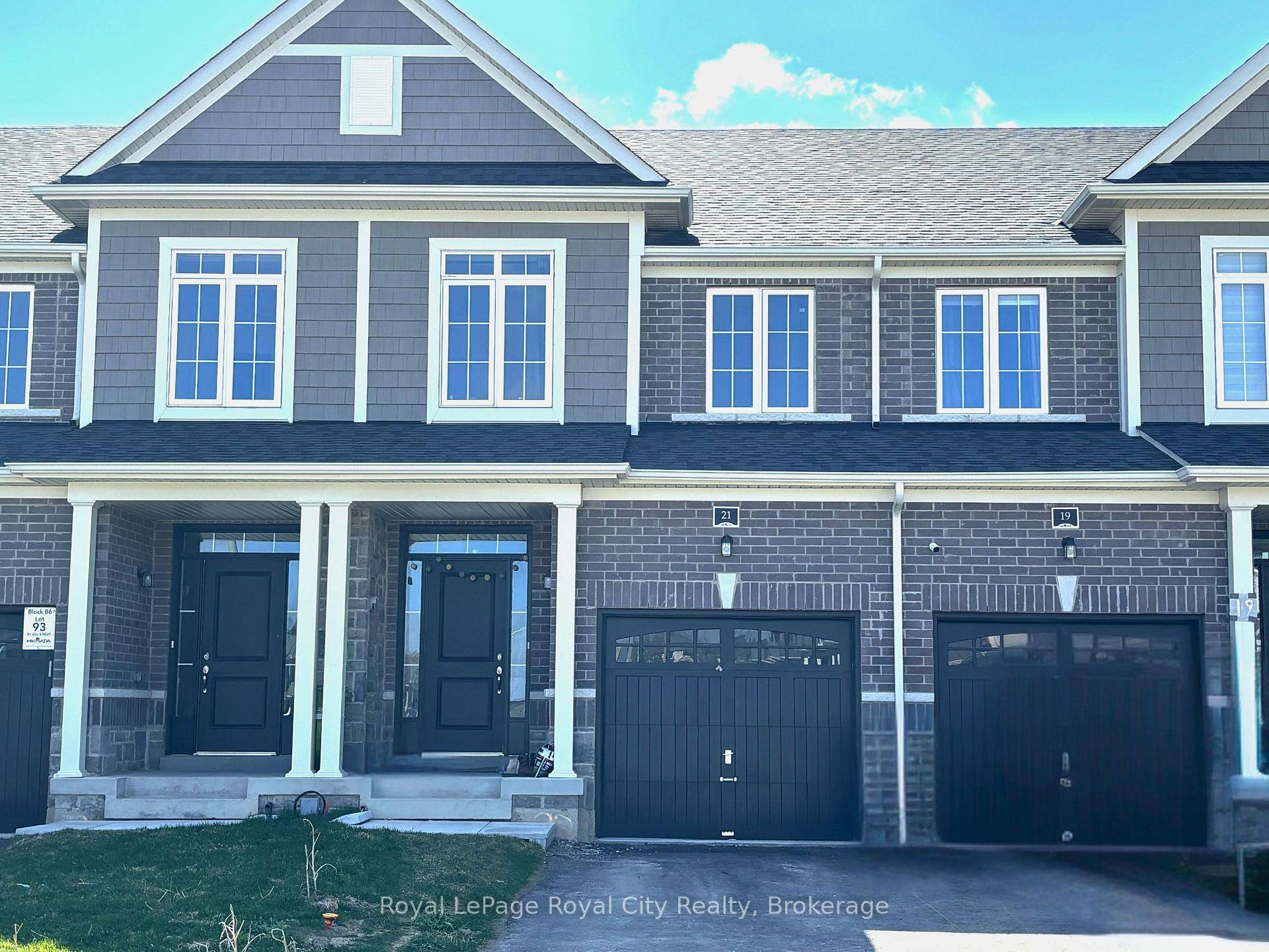 This newer townhome is located in a fabulous neighbourhood, just minutes to all of Guelph's South end's incredible amenities.
