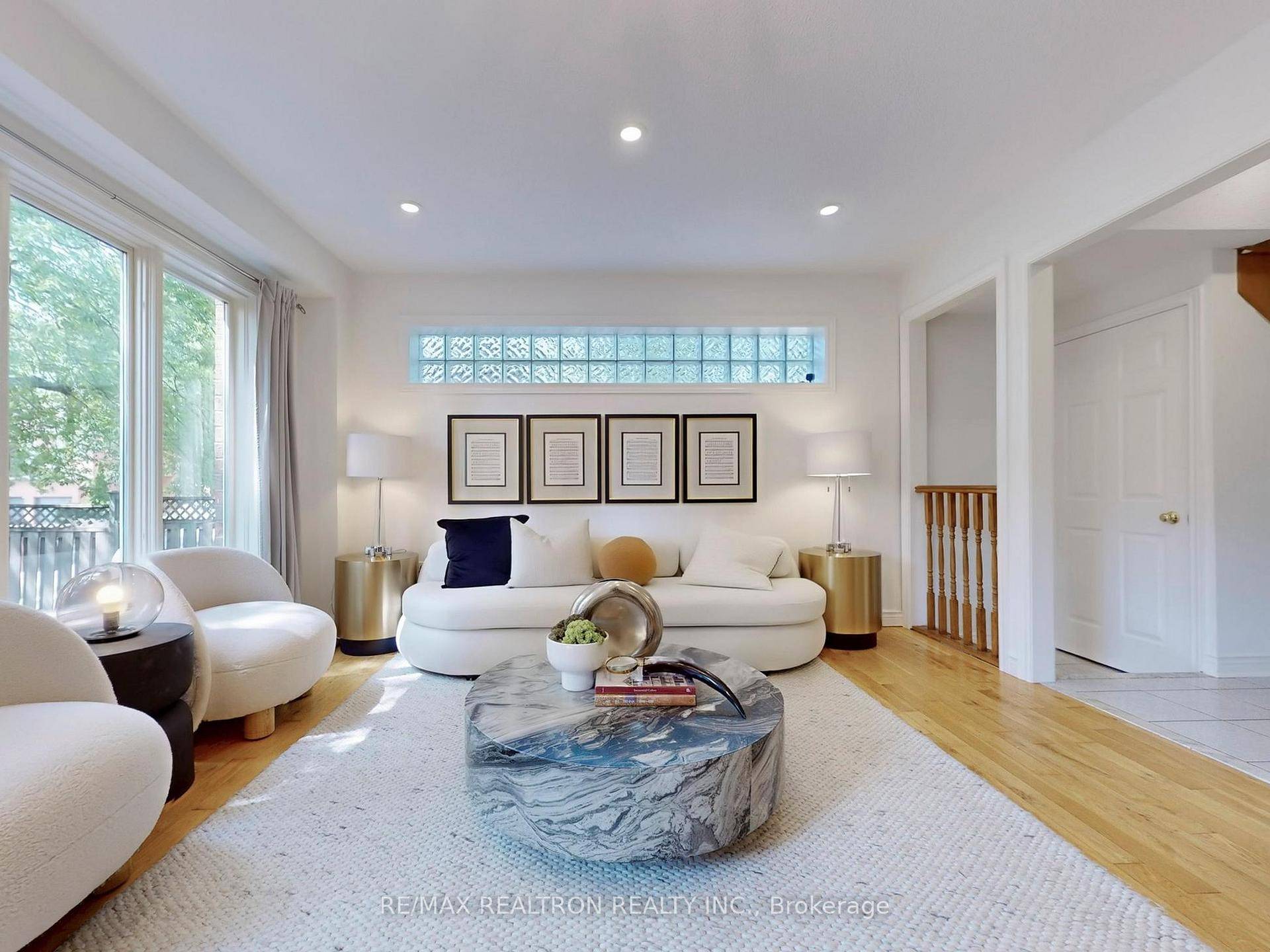 Offer Anytime ! Rare corner lot semi in Newmarket's sought after Armitage community at an affordable entry point into a desirable neighborhood.