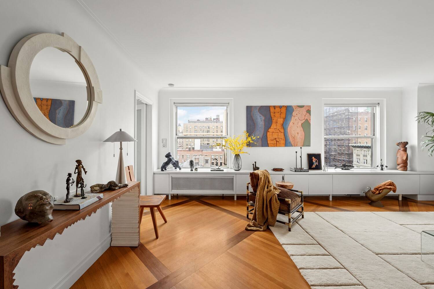 Beautifully redesigned classic 6 with cityscape views on Riverside Dr !