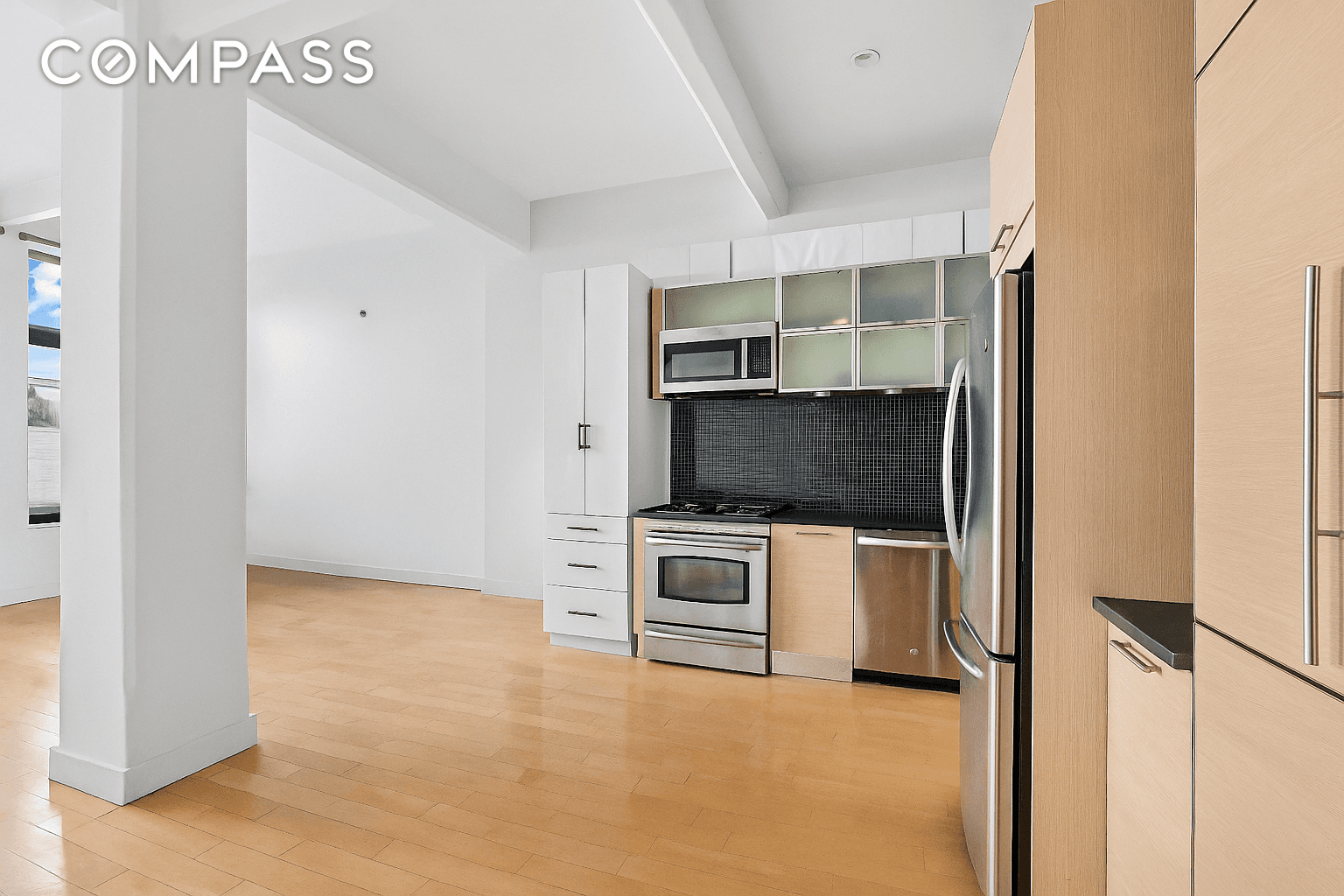 Loft living in the heart of Williamsburg !
