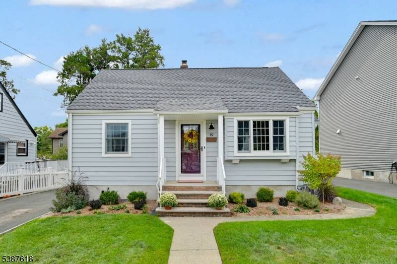 Very well maintained Cape Cod located in the desirable Albion Section of Clifton.