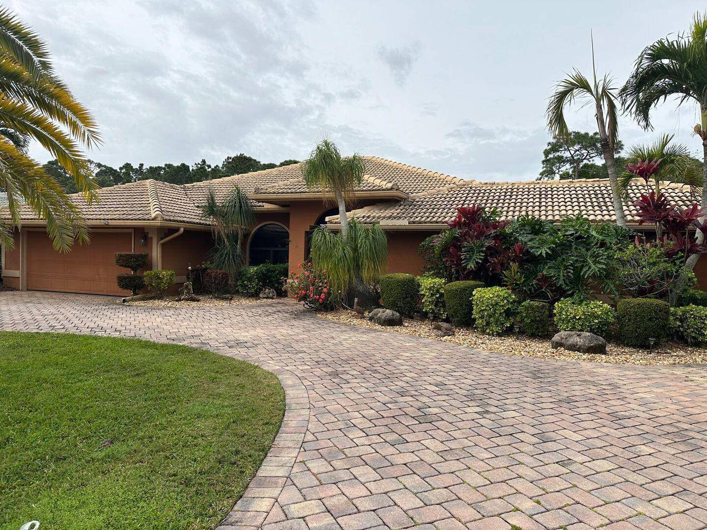 Tranquil Lakefront Living in the Heart of Port St.