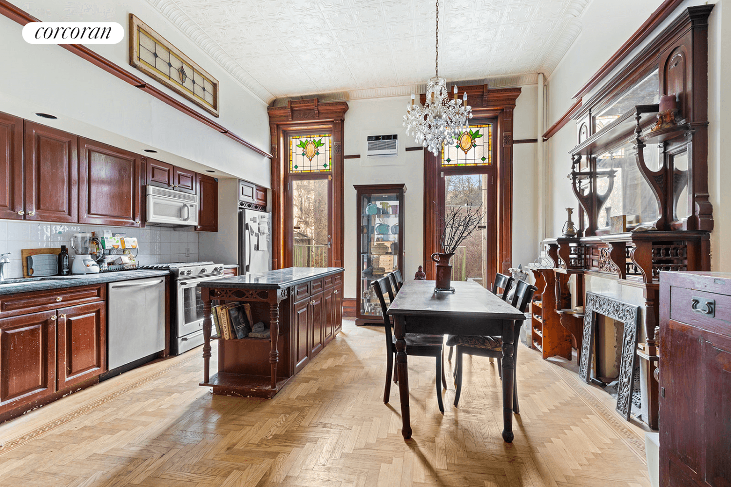 Are you looking for an elegant rental home in Park Slope ?