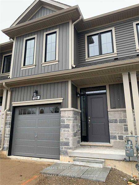 Freehold Vacant Townhouse With Open Concept, Three Spacious Bedrooms With Three Washroom Including a Primary 3Pc Ensuite.