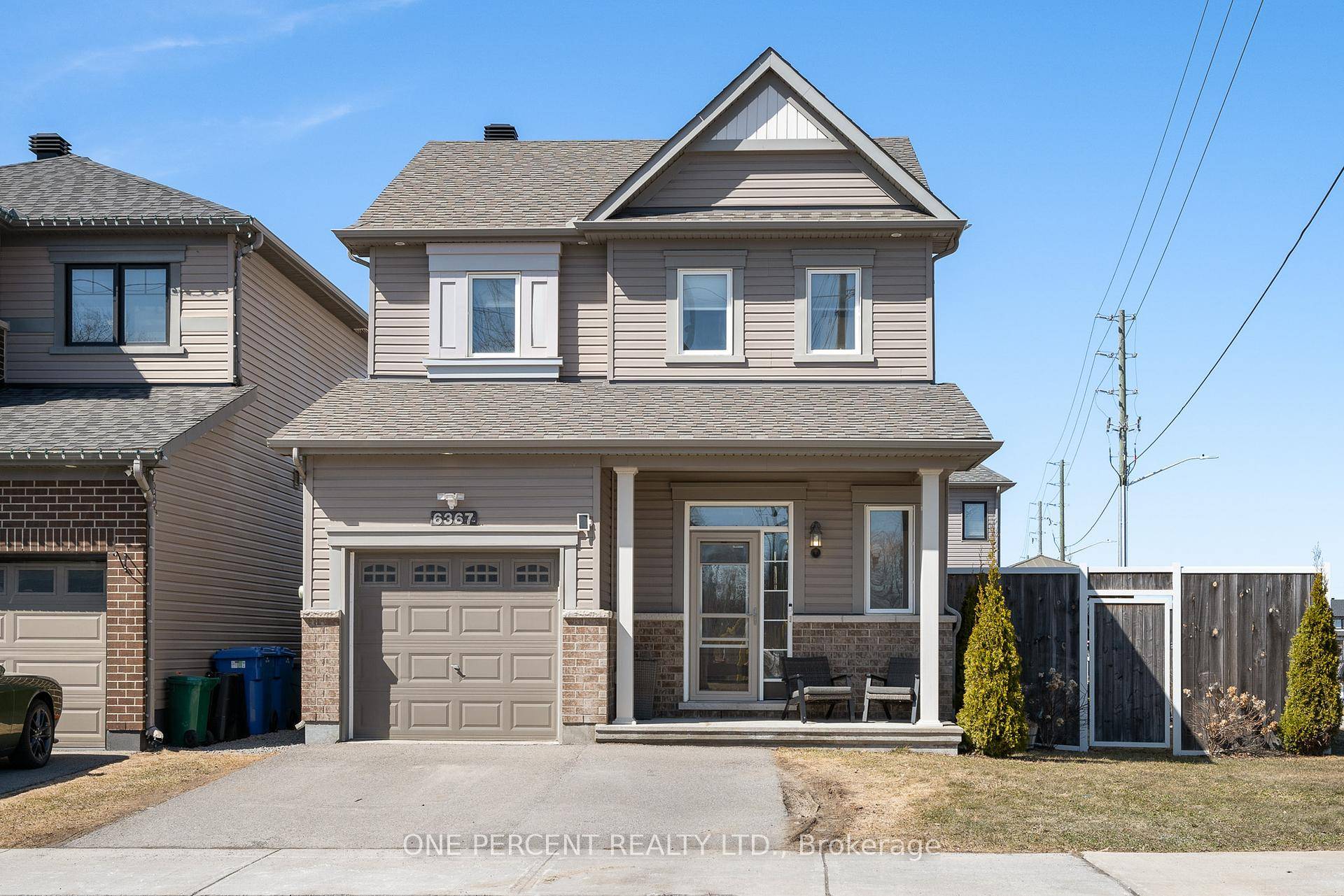 Experience modern style and everyday comfort in this stunning 3 bedroom, 3 bath detached home set on a fully fenced corner lot.