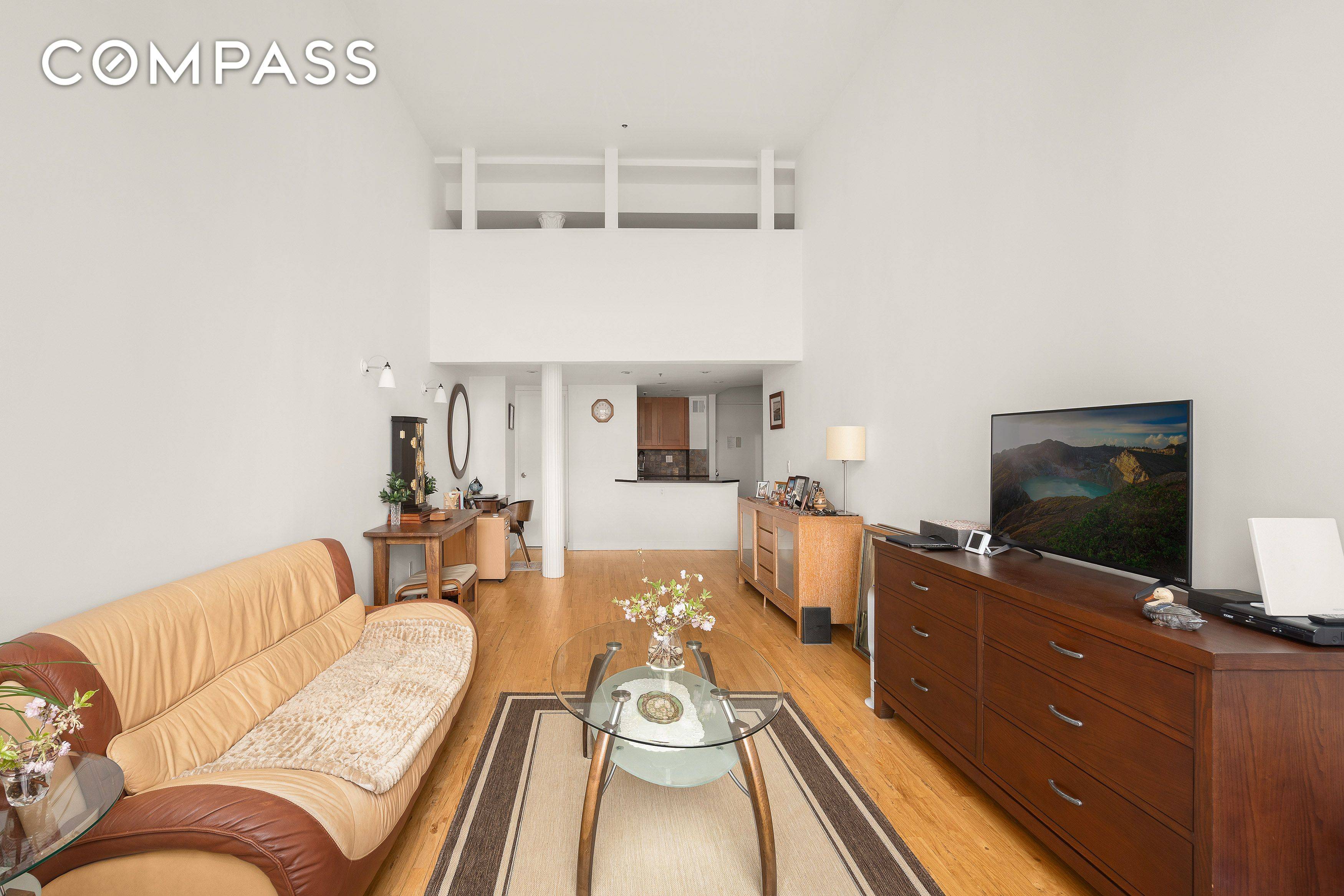 Bright, Modern Loft in the Heart of NoHo 77 Bleecker Street 618 Welcome to Residence 618, a stylishly updated loft nestled in one of NoHo s most iconic pre war ...