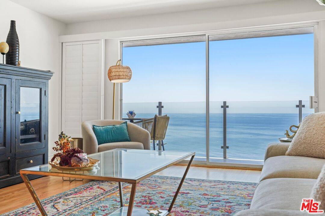 18203 Coastline Dr 2BR Malibu La