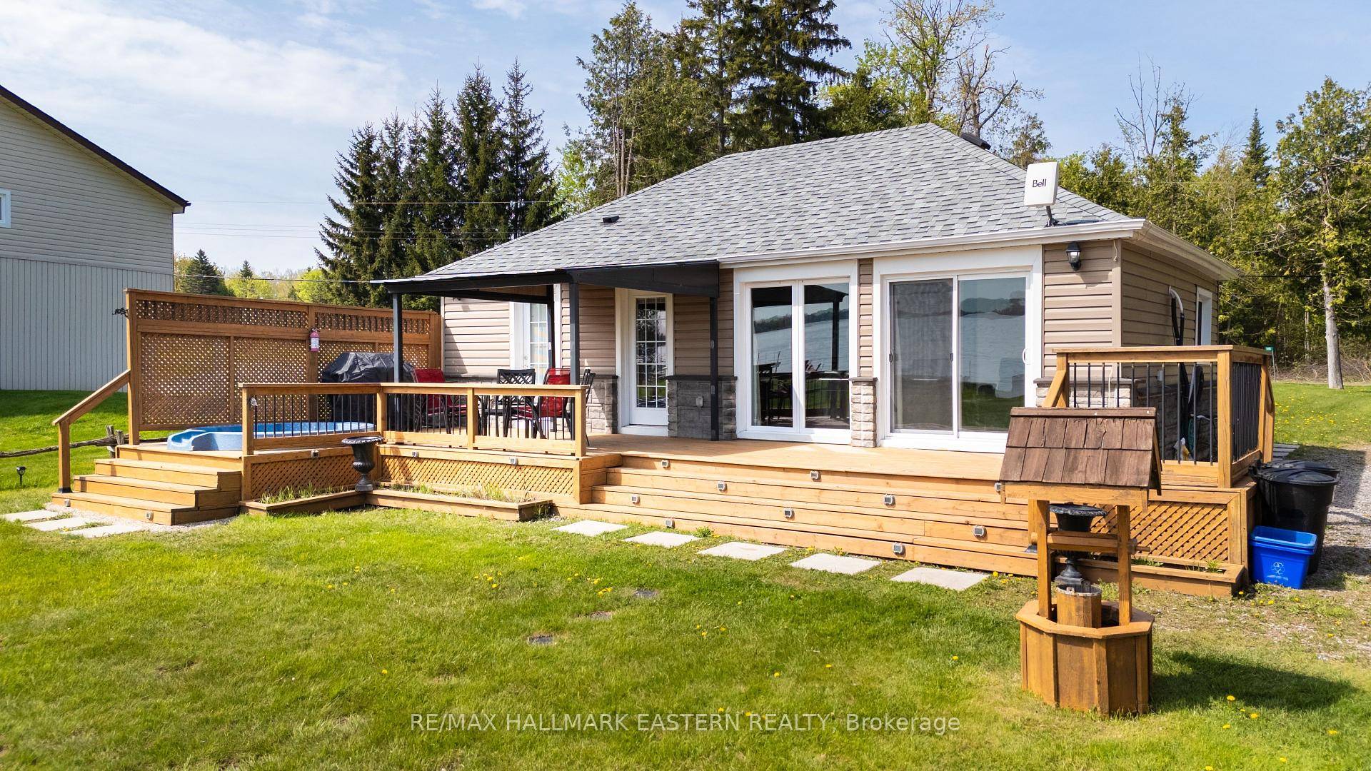 Lakeside Living at Its Finest !