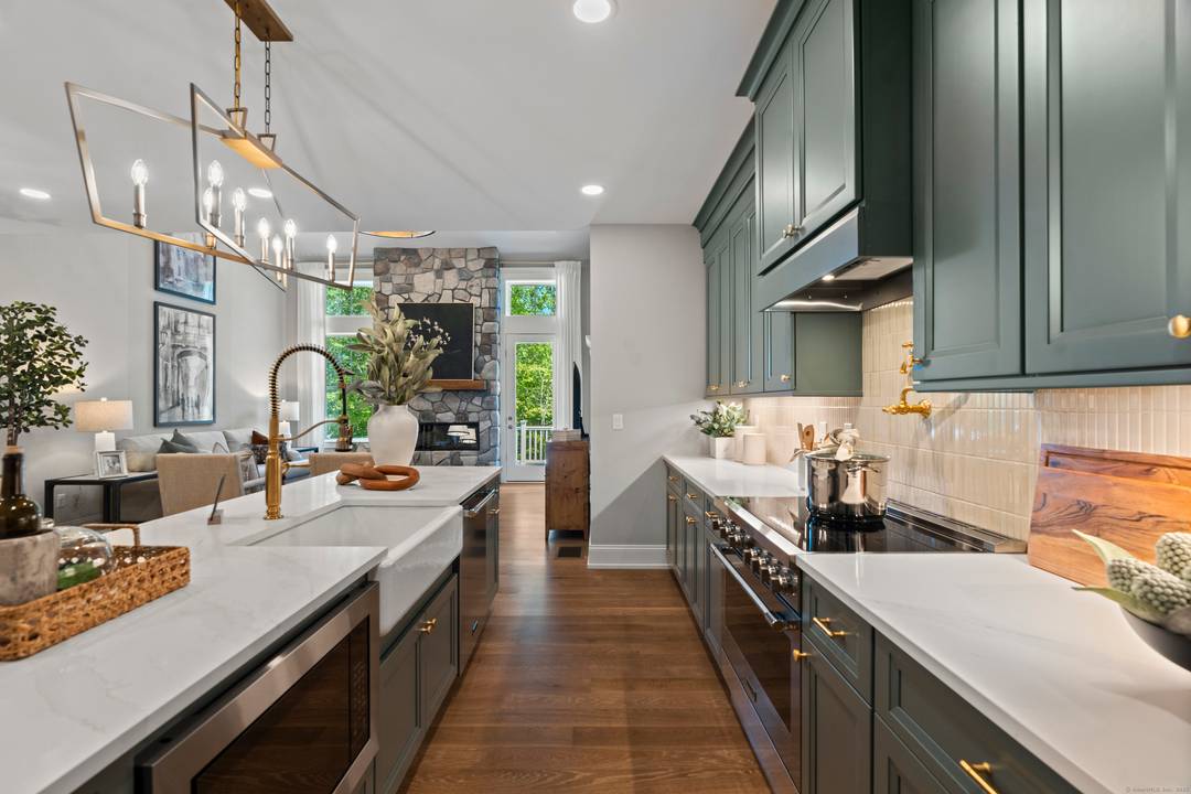 EG Home, a trusted multi award winning builder, introduces the Sawgrass home at Oxford Greens, Connecticut's premier active adult community.