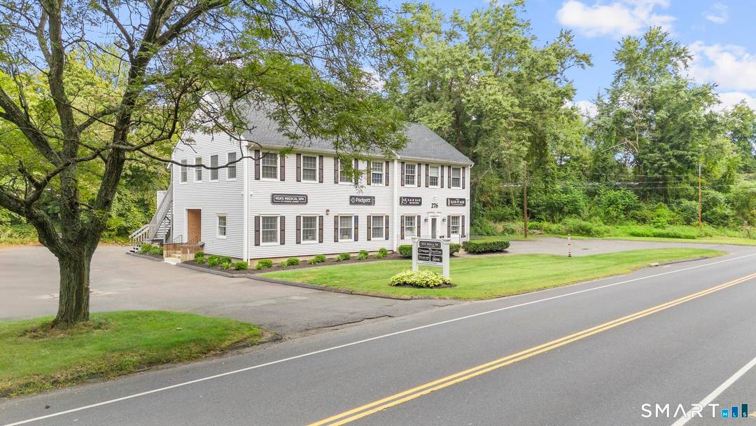 276 Main Street is a 4, 700 square foot, fully renovated office building located along a high visibility section of Main Street in Farmington, Connecticut, with exposure to approximately 12, ...
