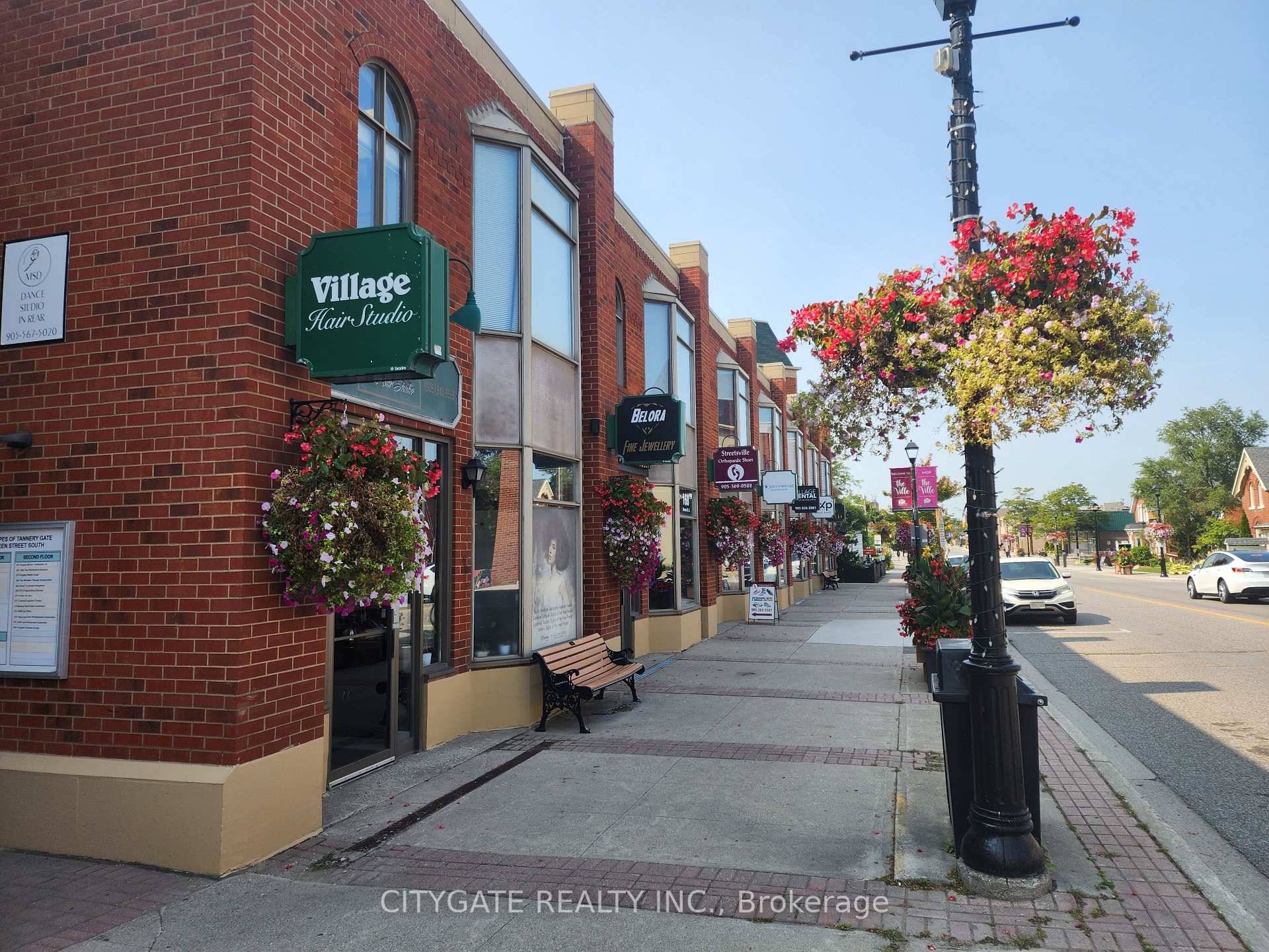 Gross Lease HST includes utilities Gas, Water, Hydro Perfect for new startups, Professional offices or YOGA Studio.