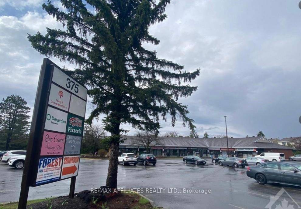 TURNKEY ! Opportunity on a prime retail corner location.