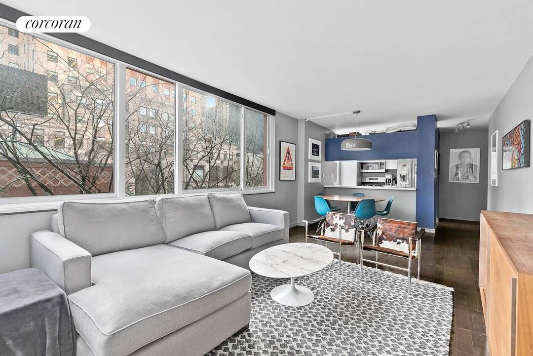 Residence 3T at 350 West 50th Street with 769 square feet, is one of the largest one bedroom units at The Residences at Worldwide Plaza.