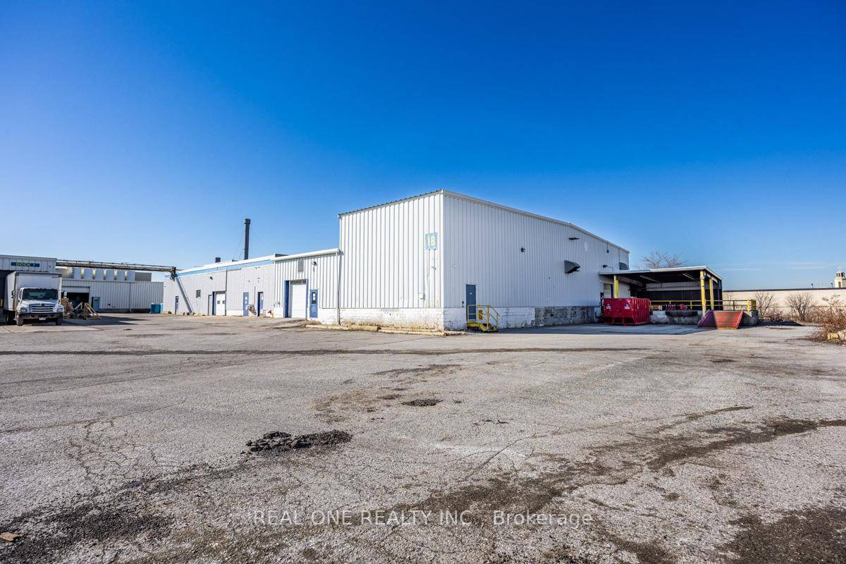 Exceptional low cost industrial leasing opportunity.
