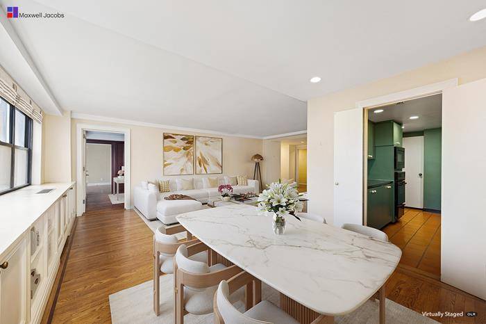 Incredible estate sale of enormous 4 bedroom plus den with an excellent layout and great light.