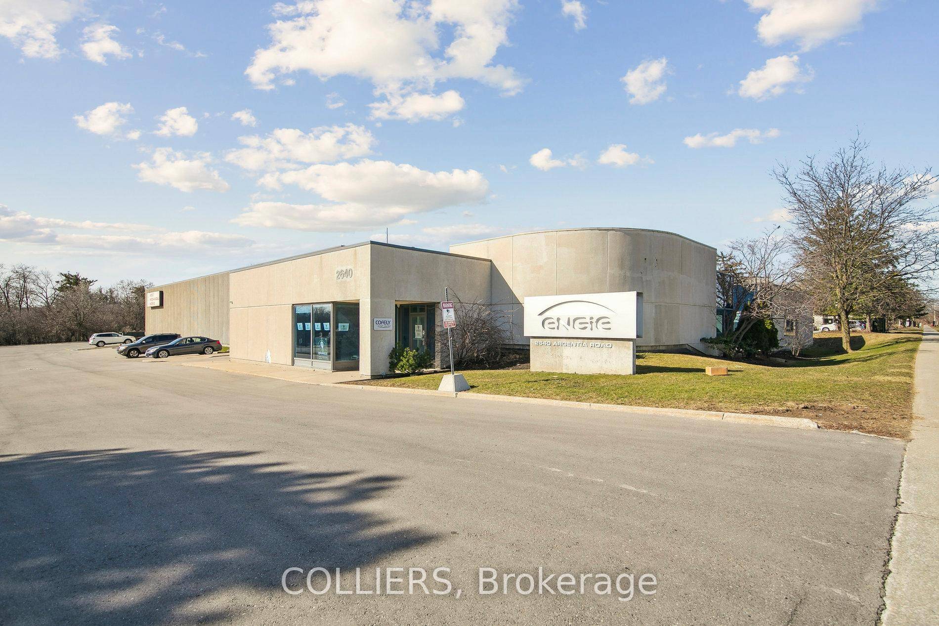 Freestanding property located in Meadowvale with 401 exposure.