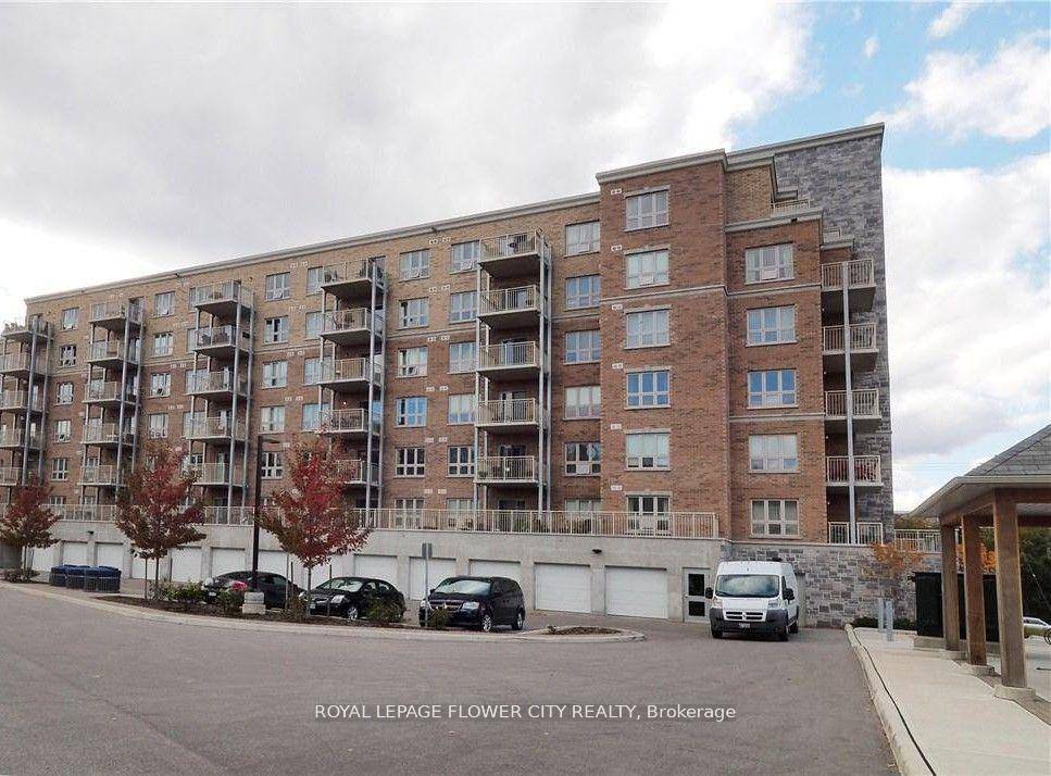 Beautiful River Front Condominiums, Built in 2015.