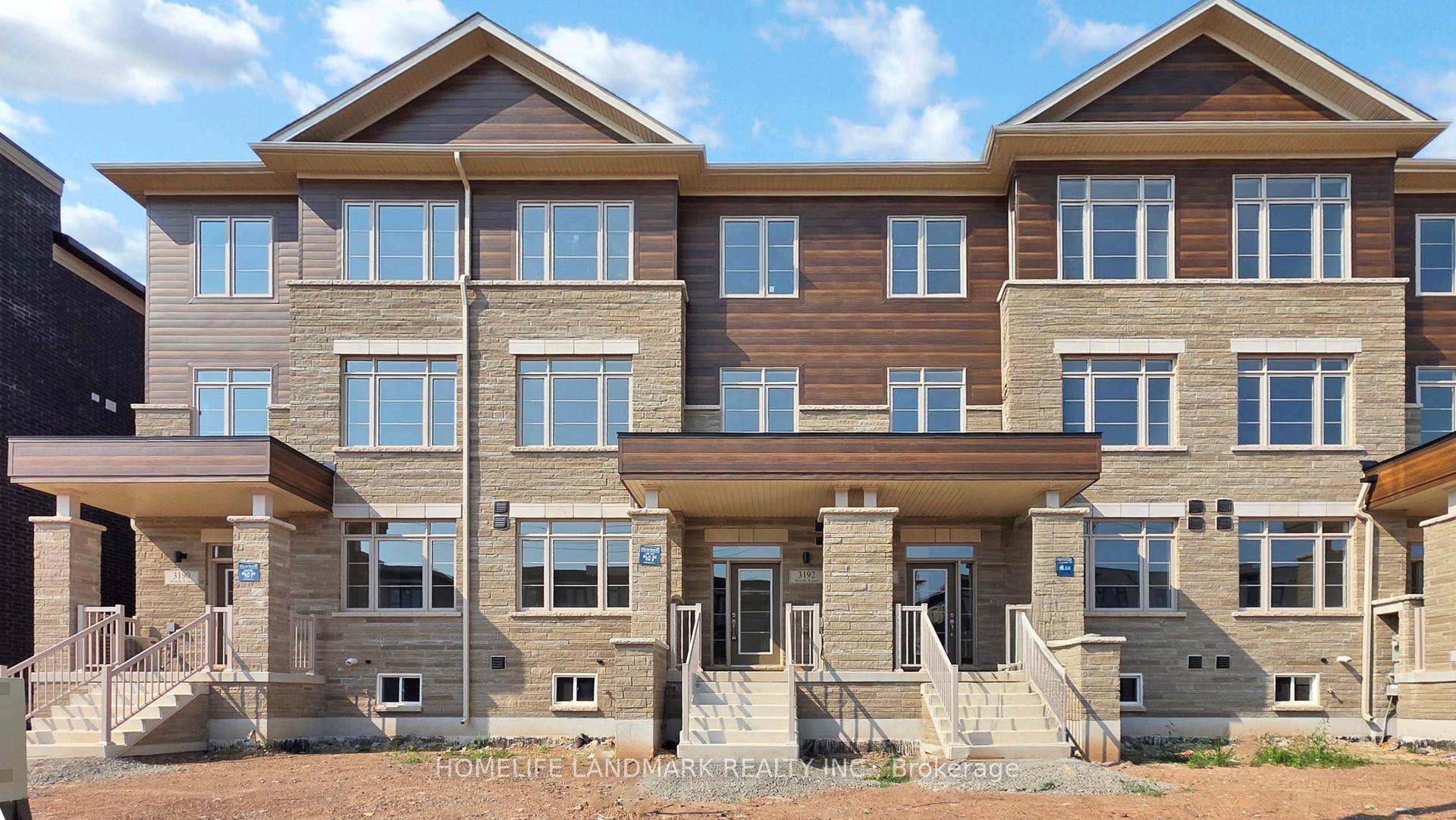 Stunning Freehold Townhouse by Ivy Rouge Starline in Prime Oakville Location !
