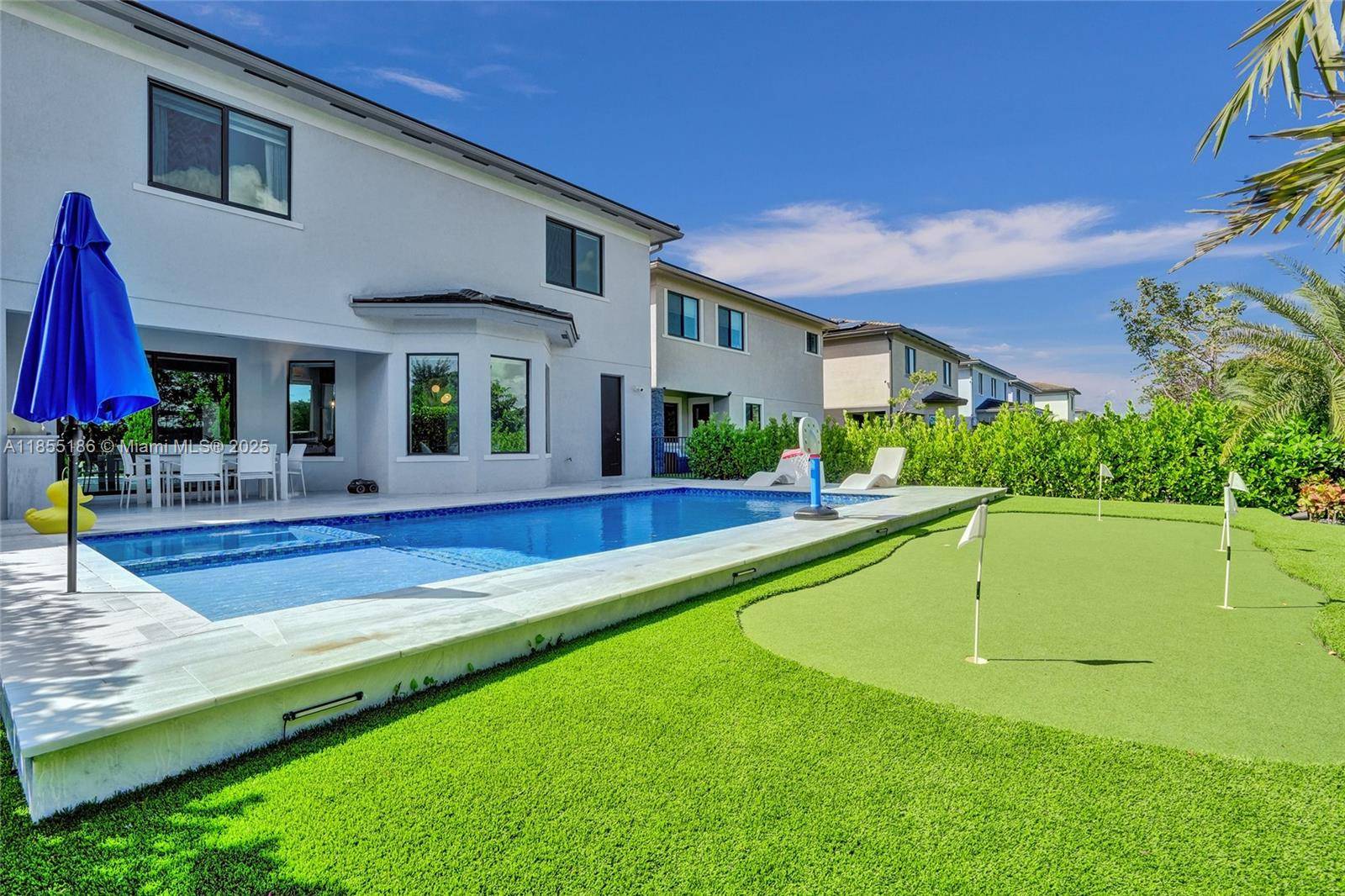 Stunning, Contemporary 2 Story 5 bedrooms, 3.