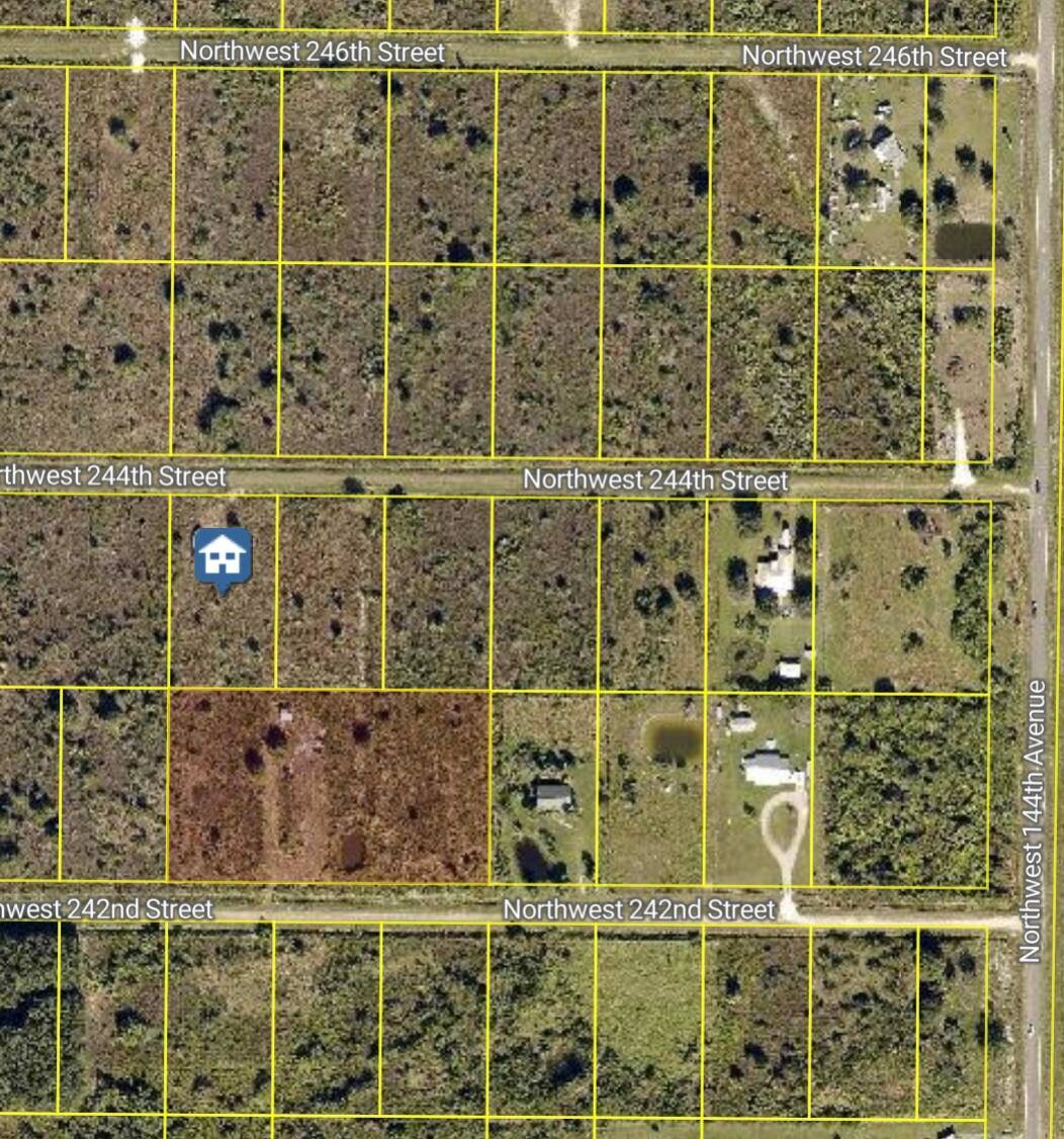 Well maintained lot with grass cut regularly.