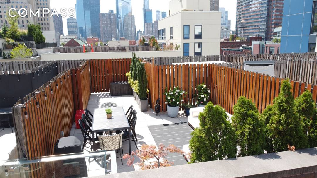 Expansive One Bedroom with Home Office Plus Private Rooftop Cabana Welcome to this exceptionally designed 981 square foot residence at Griffin Court, where thoughtful customization meets move in perfection.